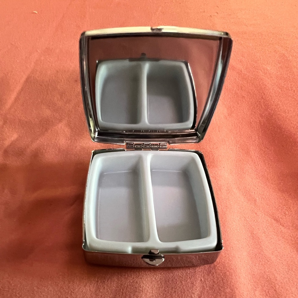 Decorative Pill Case/Box - Picture 11 of 13